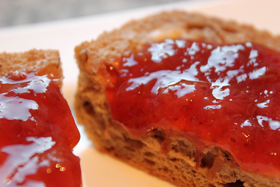 Foto: Peter Franzen Erdbeer-Rhabarber-Marmelade